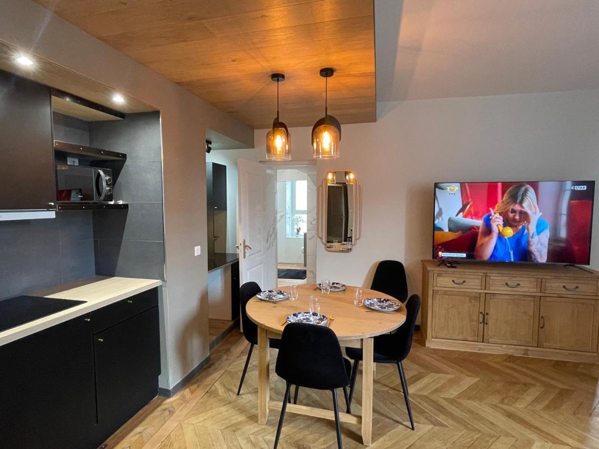 Superbe F3 Meuble , Hyper Centre, Fibre, Ideal Pro Apartment *