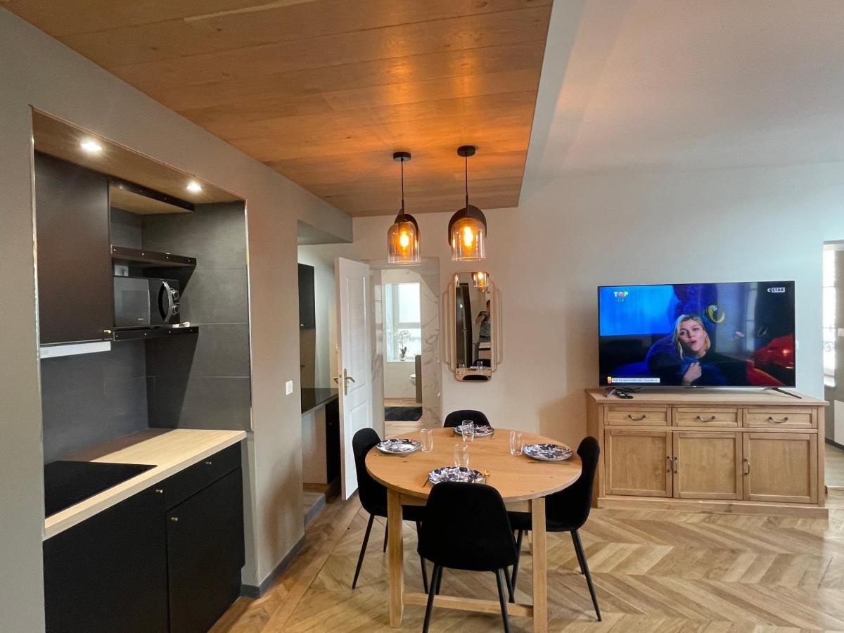 Superbe F3 Meuble , Hyper Centre, Fibre, Ideal Pro Apartment *